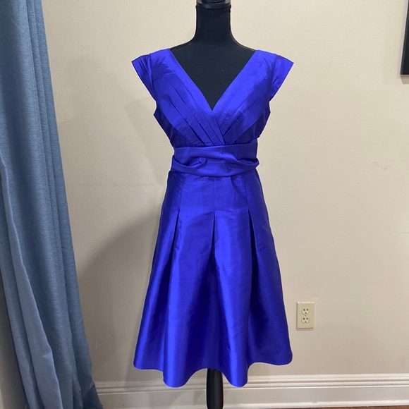TAHARI Arthur S. Levine Royal Purple or Electric Blue Cocktail Dress Sz 8 - Picture 1 of 6